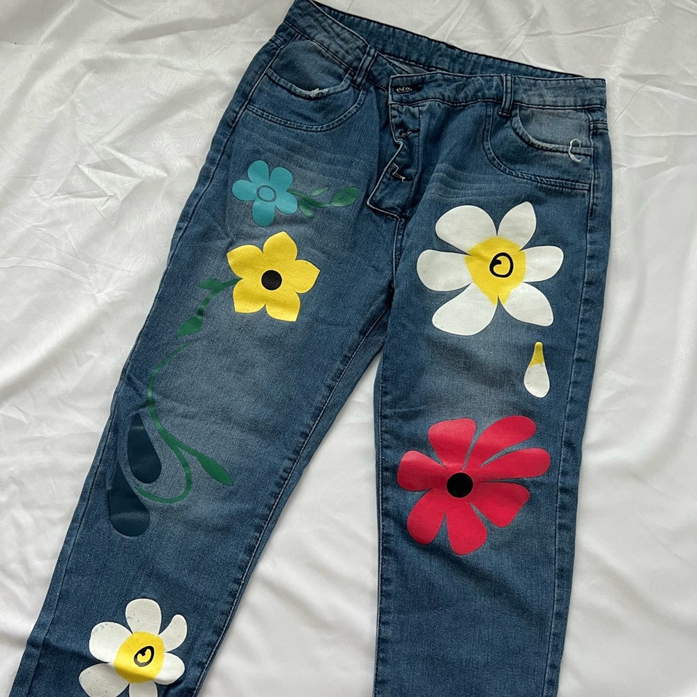 Fun graphic jeans!